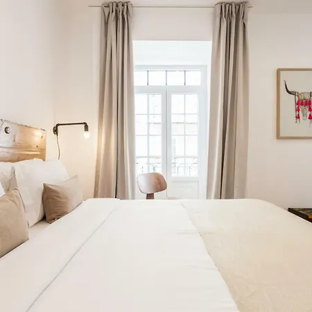 Your Bairro Alto Апартаменты *