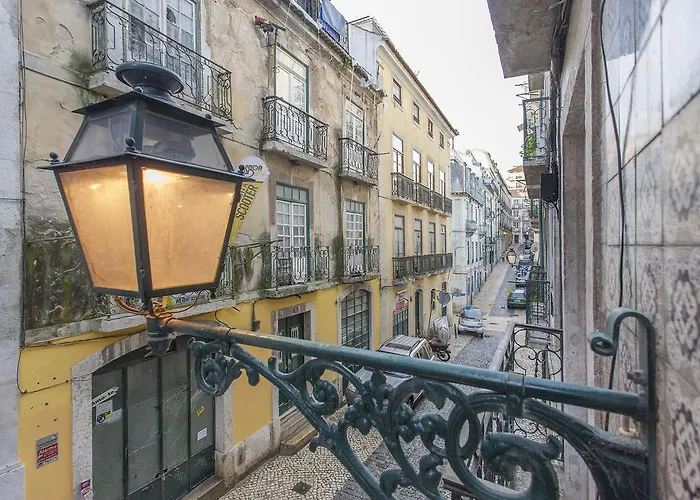 Your Bairro Alto شقة